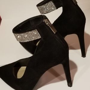 PRICE DROP ◇◇◇Classy Shoes❤